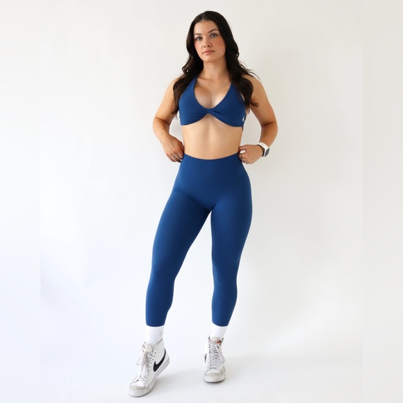First Health Performance Leggings- Azzure - Picture 2 of 5